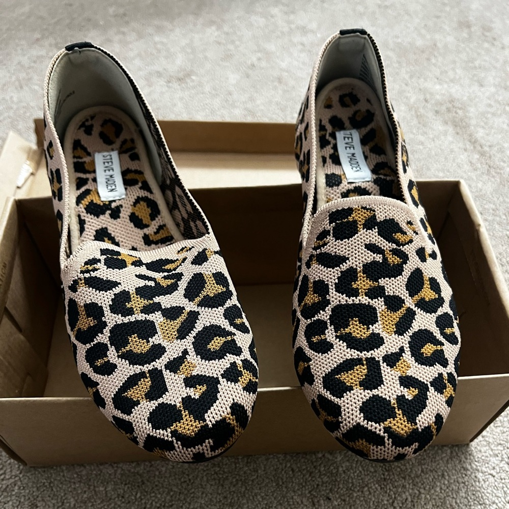 NWT Steve Madden Sabin Leopard Flat